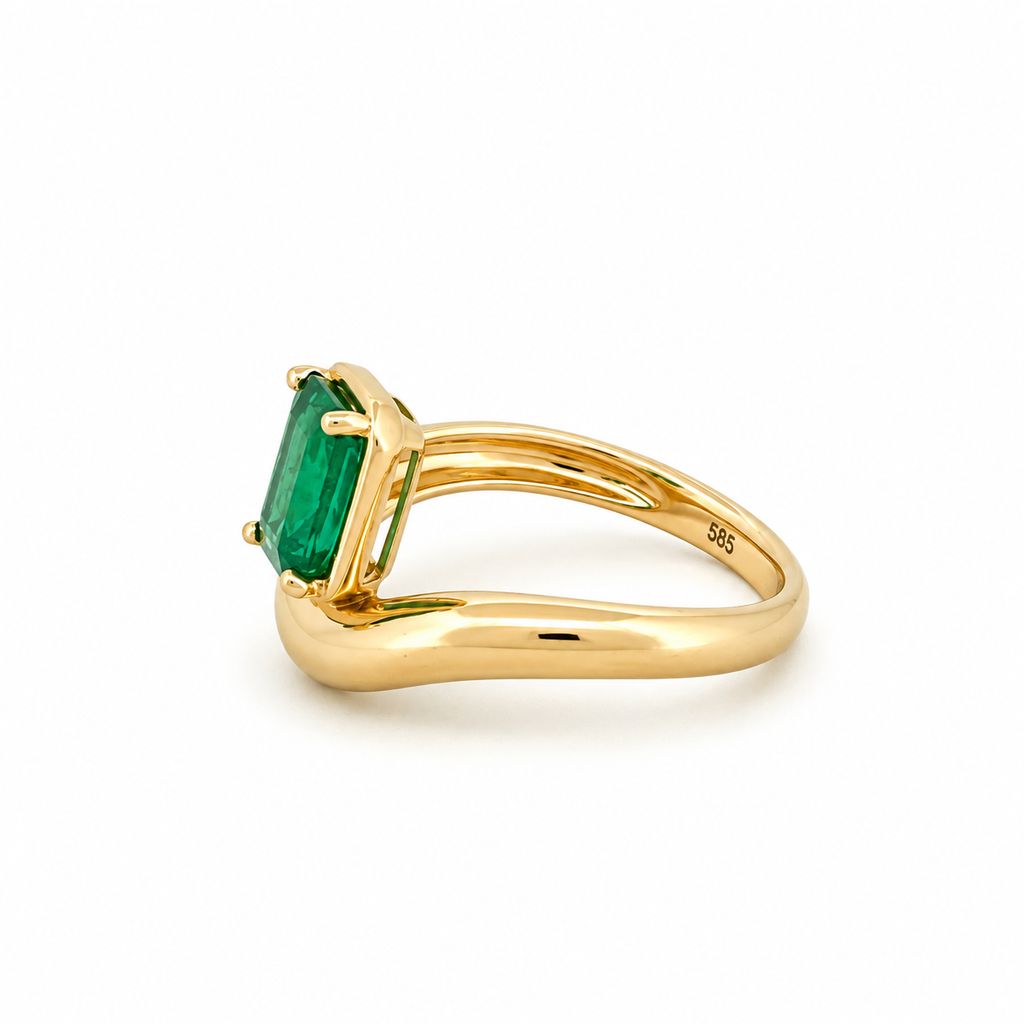 Gold Emerald Ring